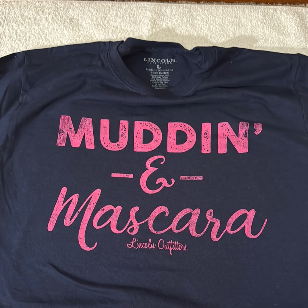 Lincoln Outfitters Muddin & Mascara Short Sleeve Graphic Outdoor Off-Road 4x4